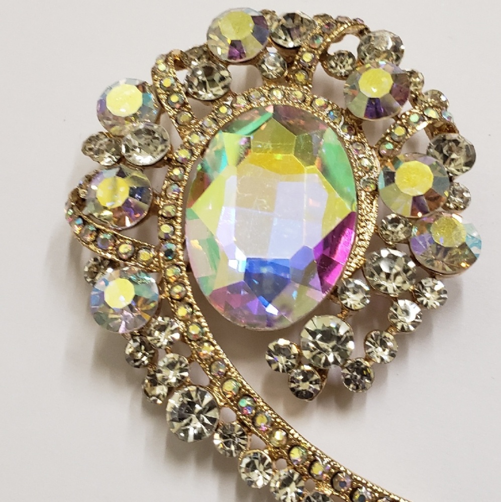 Beautiful women's Brooch
